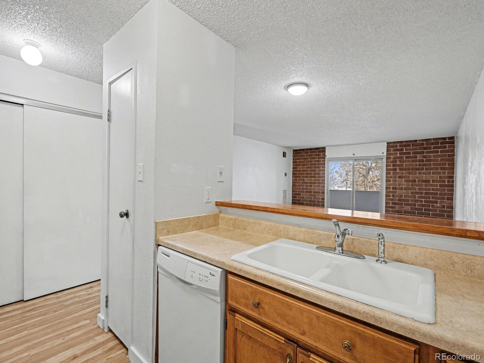 MLS Image #10 for 2880 s locust street 205s,denver, Colorado