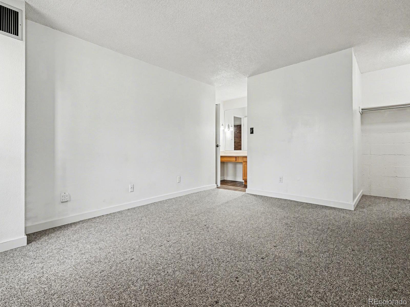 MLS Image #11 for 2880 s locust street 205s,denver, Colorado