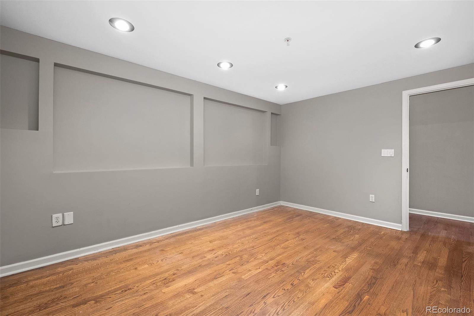 MLS Image #18 for 1555  california street,denver, Colorado