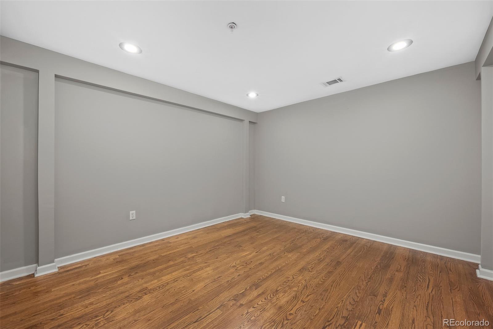 MLS Image #19 for 1555  california street,denver, Colorado