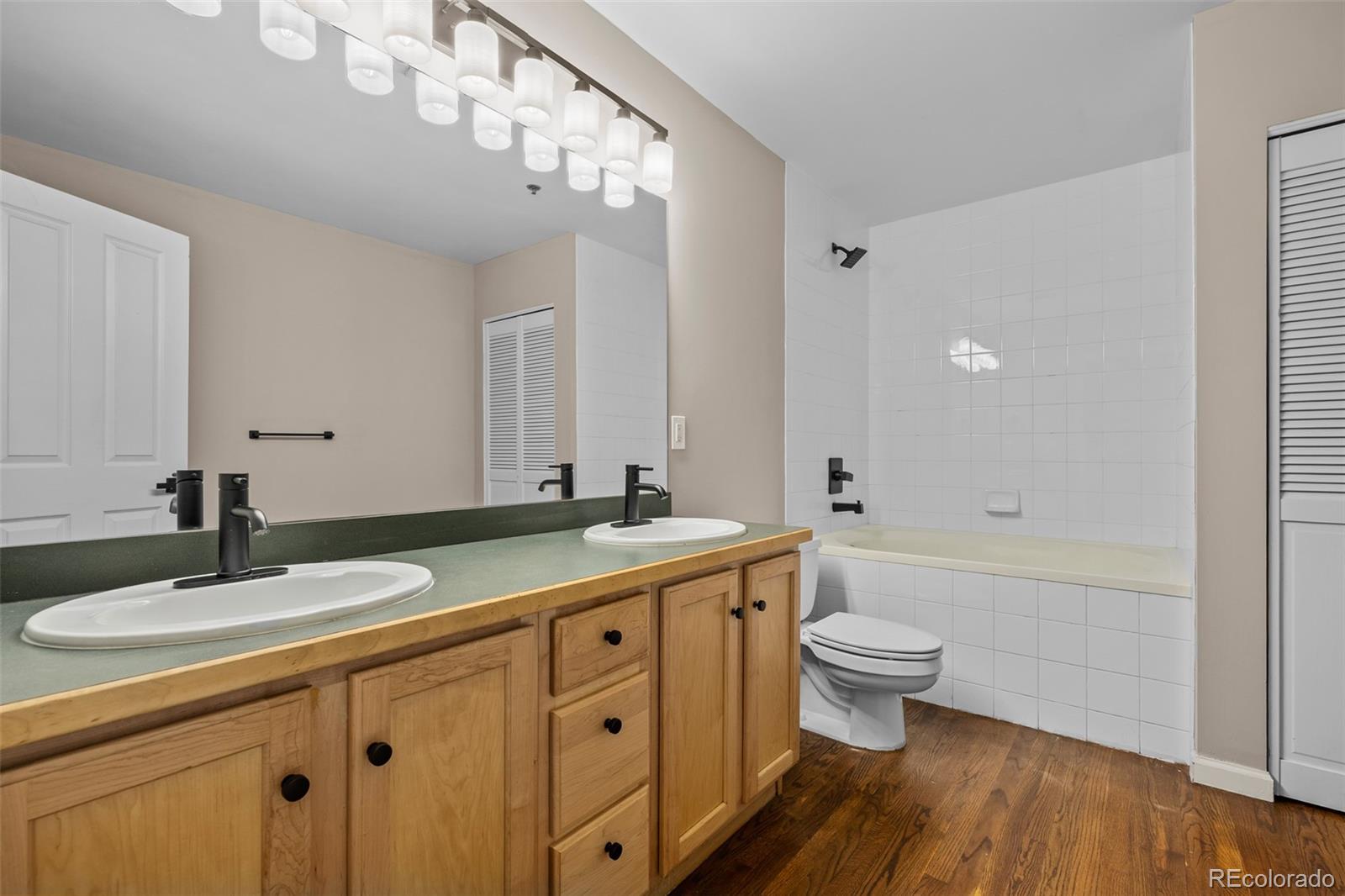 MLS Image #22 for 1555  california street,denver, Colorado