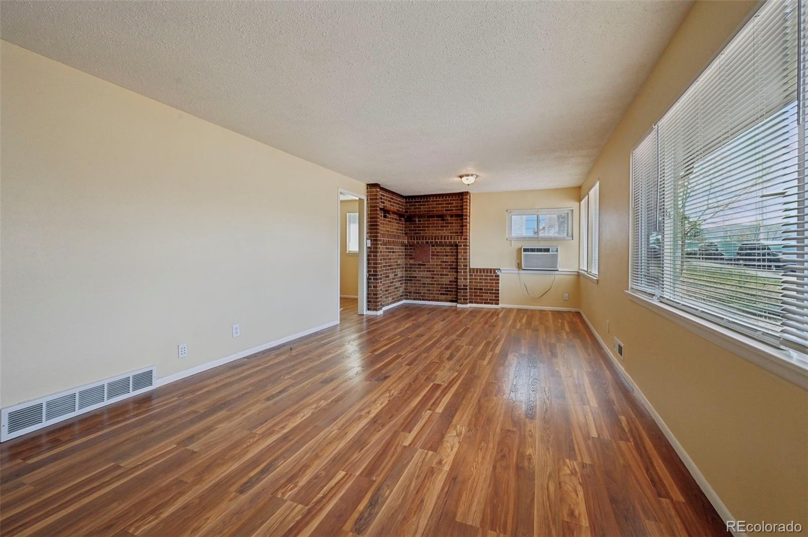 MLS Image #5 for 2315 n union boulevard,colorado springs, Colorado