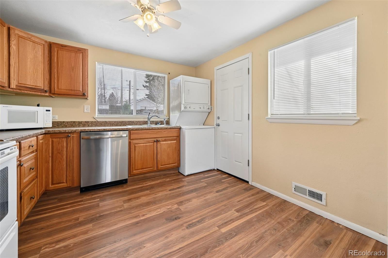 MLS Image #8 for 2315 n union boulevard,colorado springs, Colorado