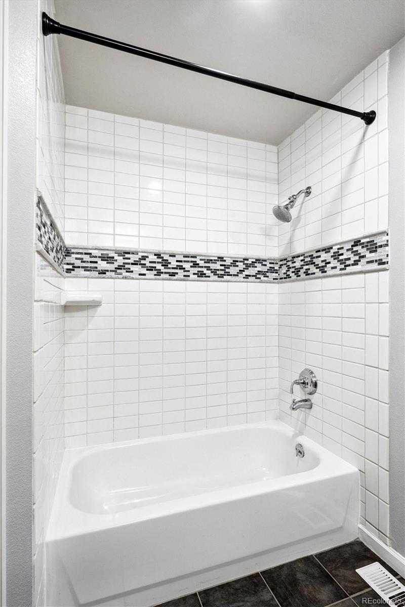 MLS Image #11 for 5820 e 10th avenue,denver, Colorado