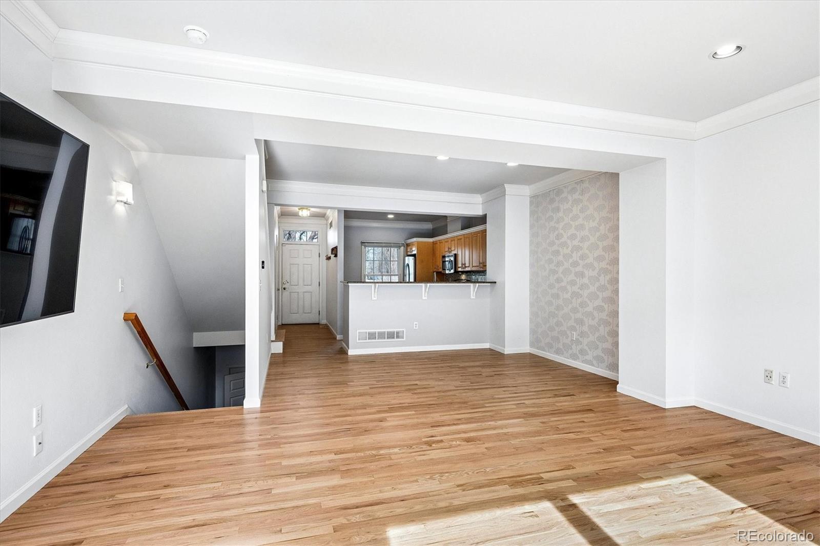 MLS Image #7 for 5820 e 10th avenue,denver, Colorado