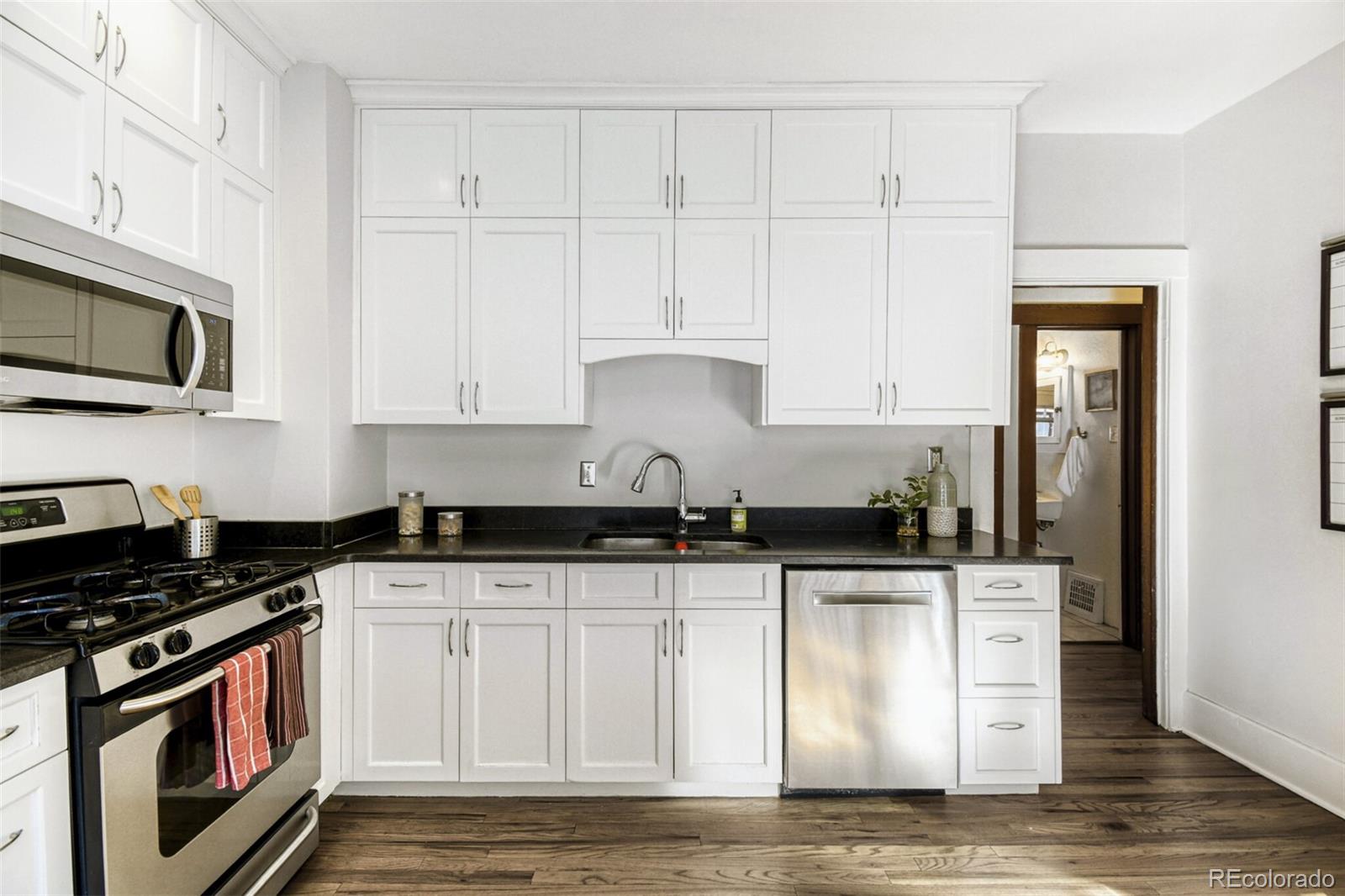 MLS Image #7 for 1724 s emerson street,denver, Colorado