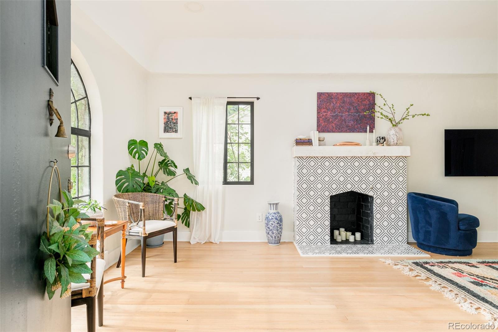 MLS Image #3 for 1300 n glencoe street,denver, Colorado