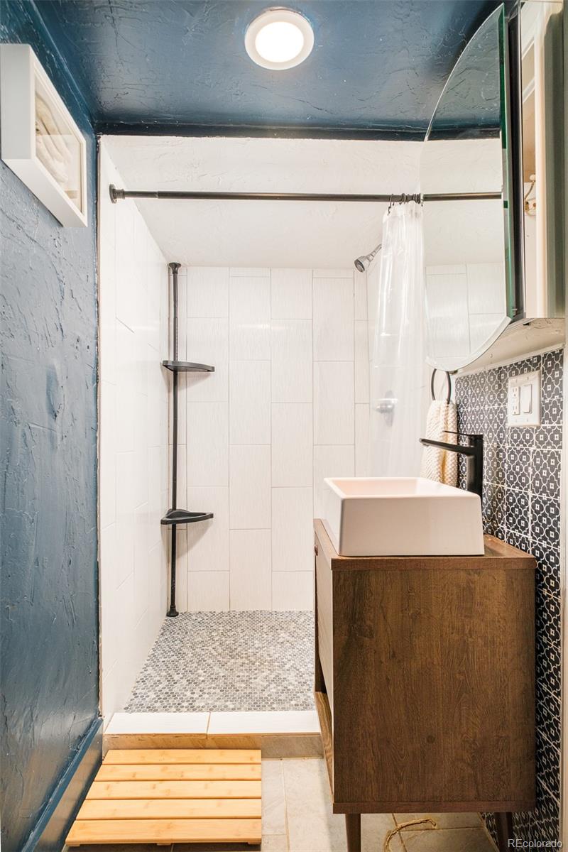 MLS Image #30 for 1300 n glencoe street,denver, Colorado