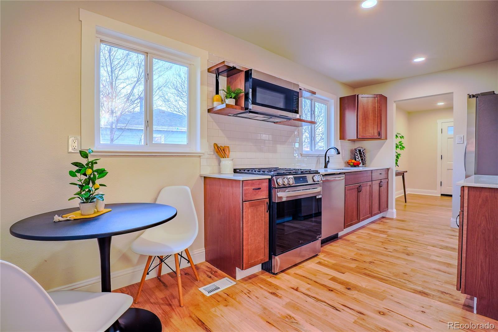 MLS Image #12 for 944 s pecos way,denver, Colorado