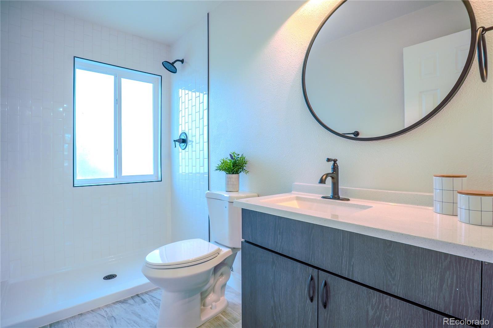 MLS Image #17 for 944 s pecos way,denver, Colorado