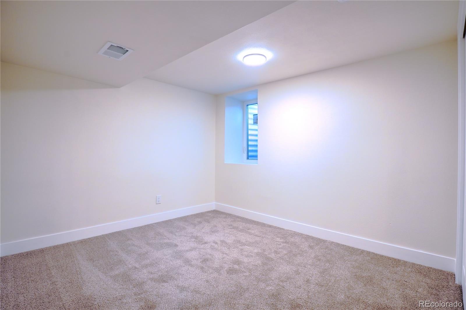 MLS Image #24 for 944 s pecos way,denver, Colorado