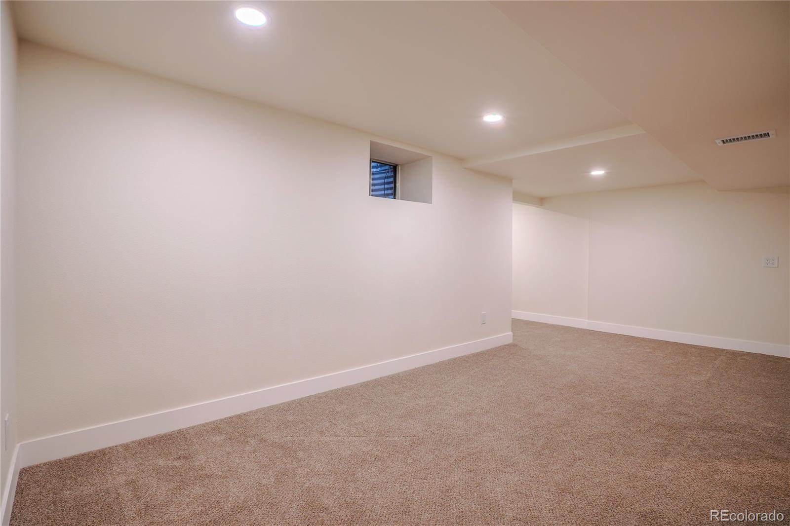 MLS Image #25 for 944 s pecos way,denver, Colorado