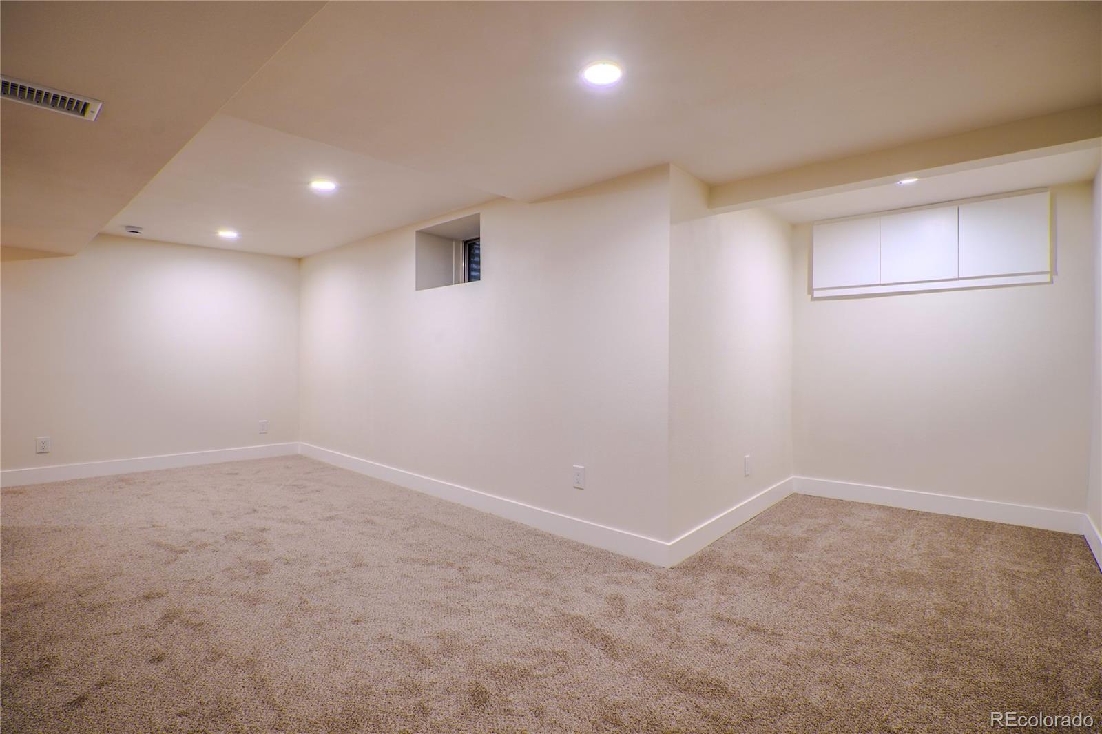 MLS Image #26 for 944 s pecos way,denver, Colorado