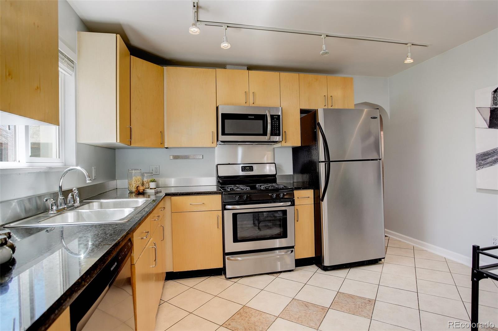 MLS Image #10 for 345  delaware street,denver, Colorado