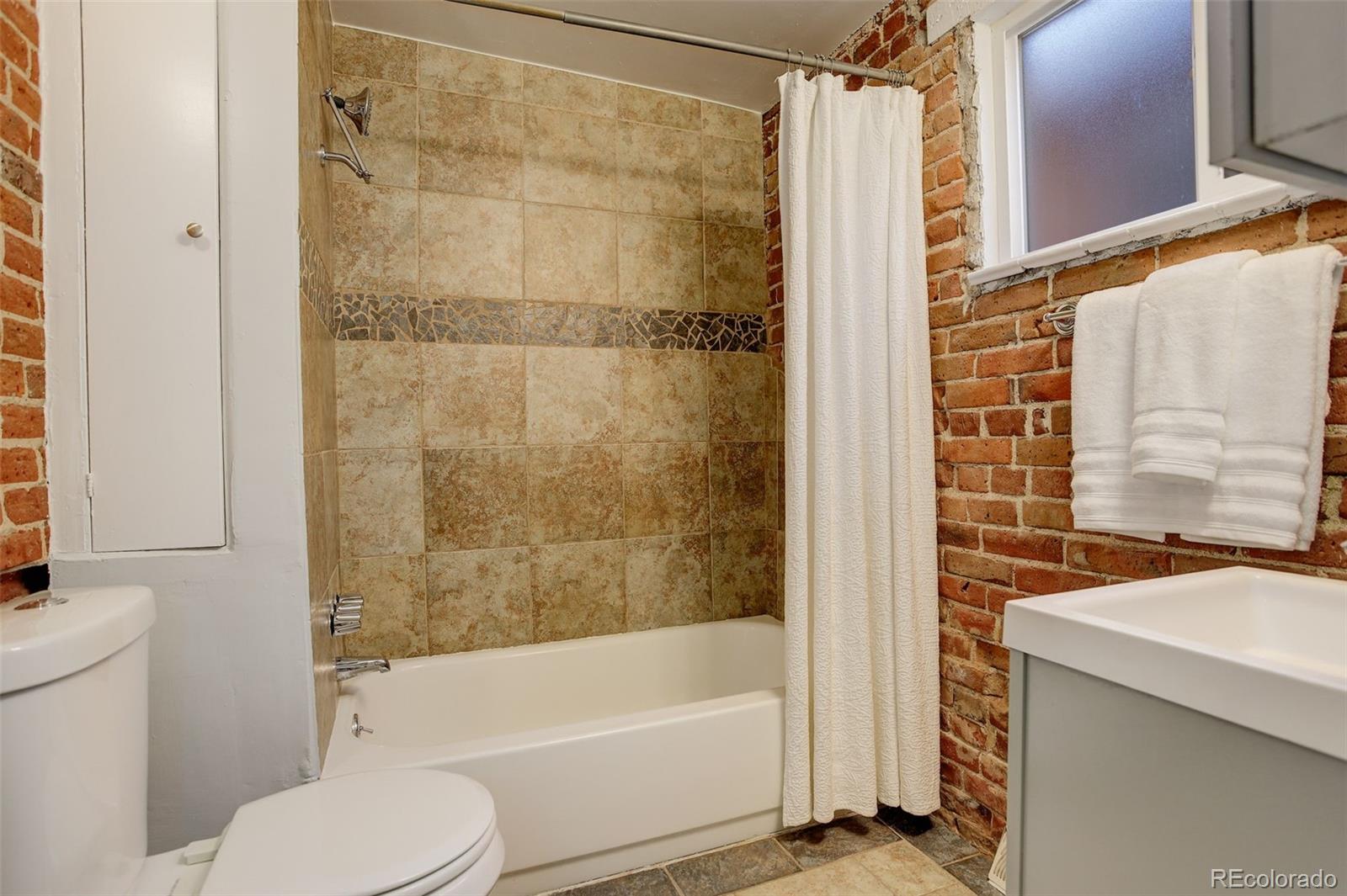 MLS Image #16 for 345  delaware street,denver, Colorado