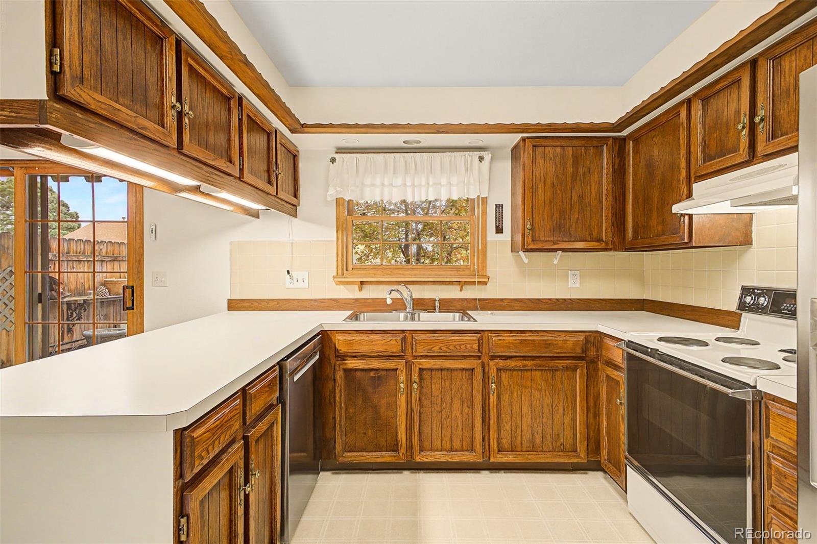 MLS Image #11 for 2615 e geddes avenue,centennial, Colorado