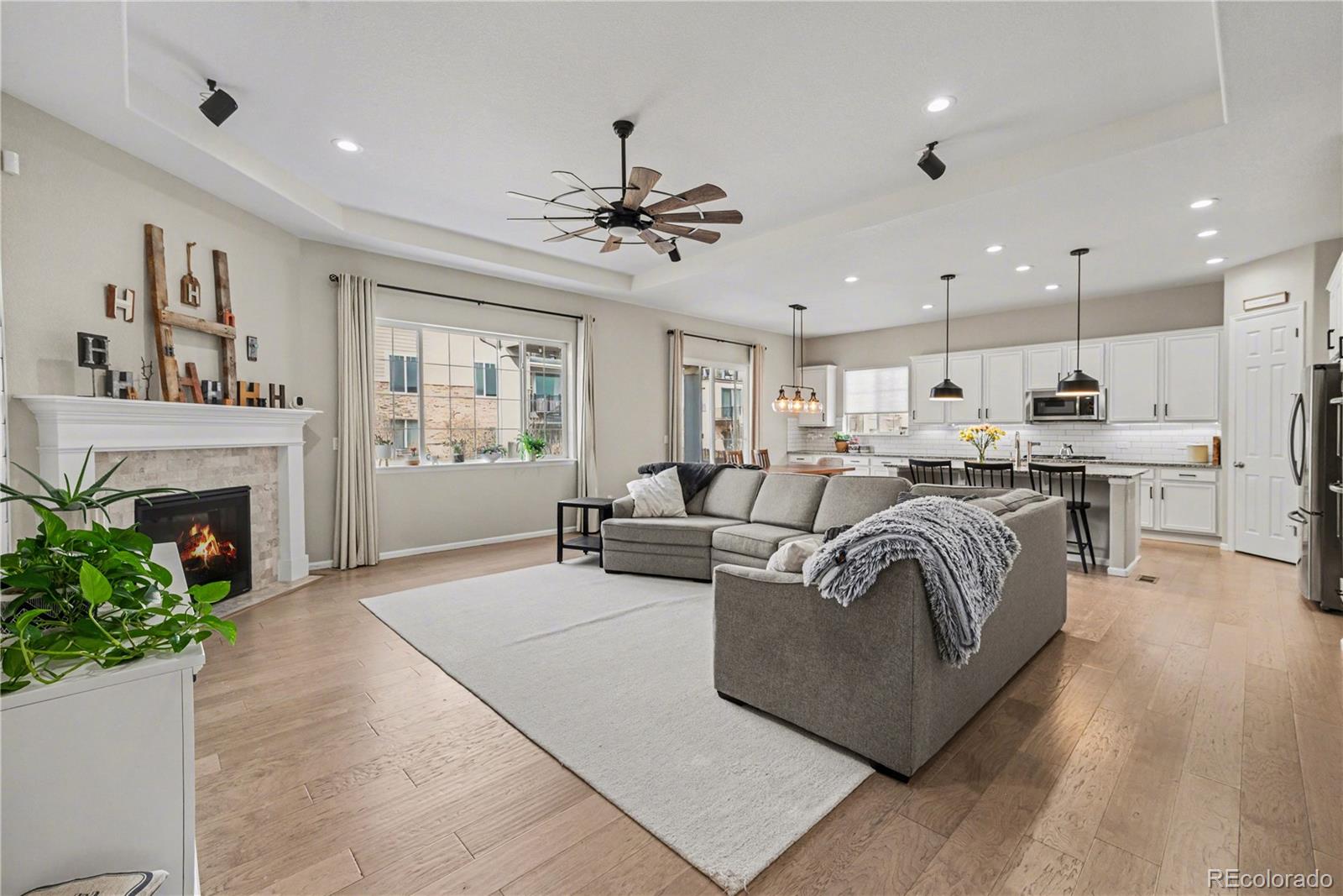 MLS Image #3 for 26633 e peakview place,aurora, Colorado