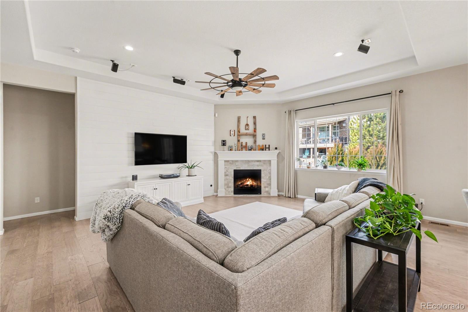 MLS Image #5 for 26633 e peakview place,aurora, Colorado