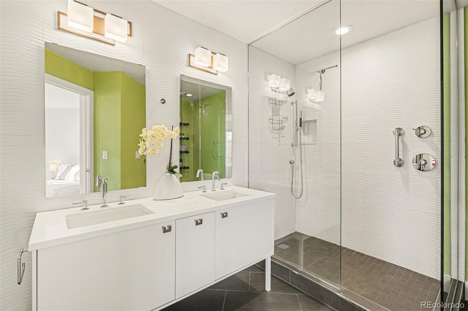 MLS Image #14 for 2660 s university boulevard l,denver, Colorado