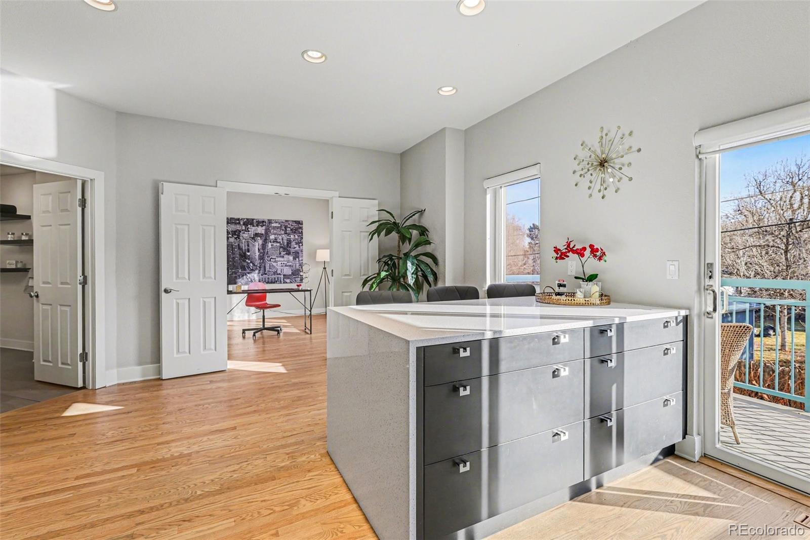 MLS Image #8 for 2660 s university boulevard l,denver, Colorado