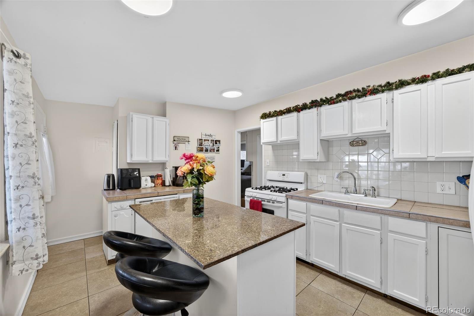 MLS Image #10 for 6175  dover street,arvada, Colorado