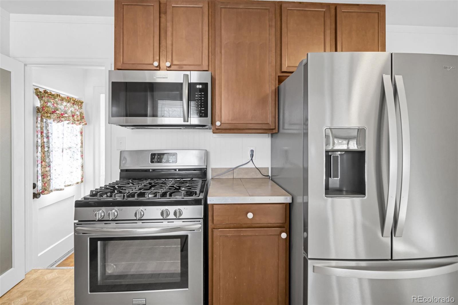 MLS Image #11 for 3906 s cherokee street,englewood, Colorado