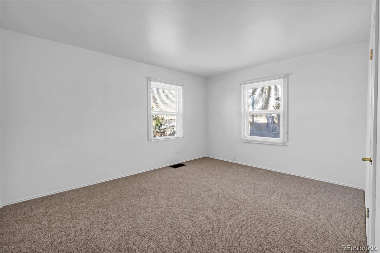 MLS Image #5 for 3906 s cherokee street,englewood, Colorado