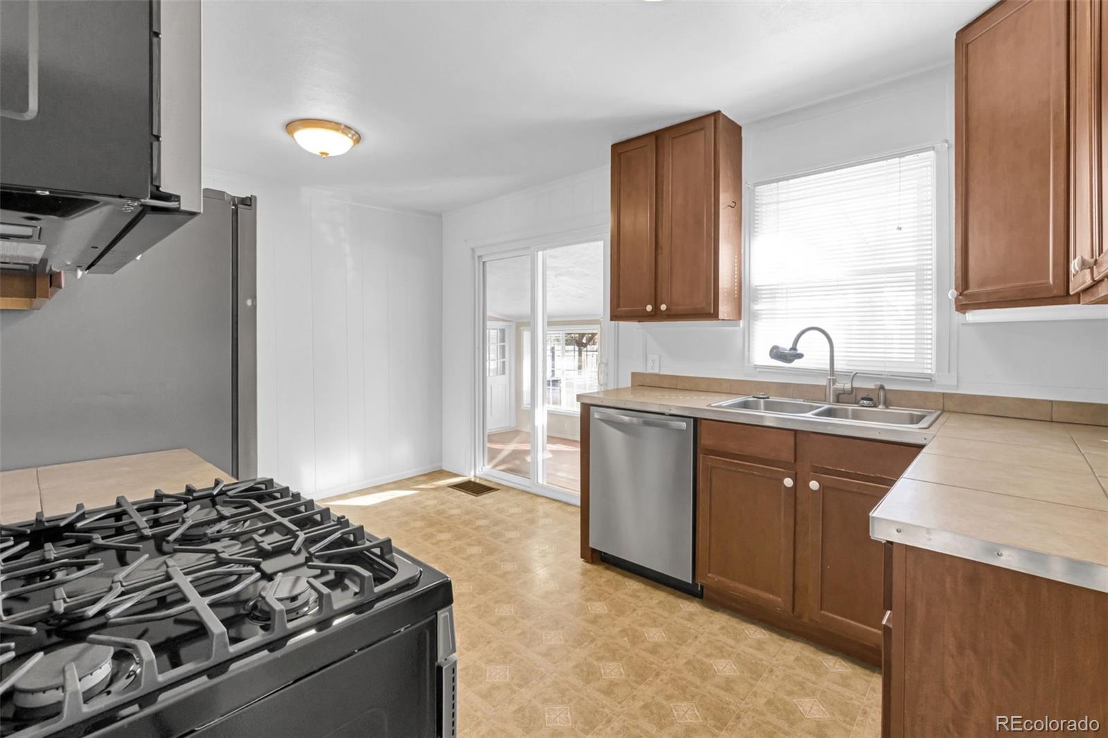 MLS Image #9 for 3906 s cherokee street,englewood, Colorado