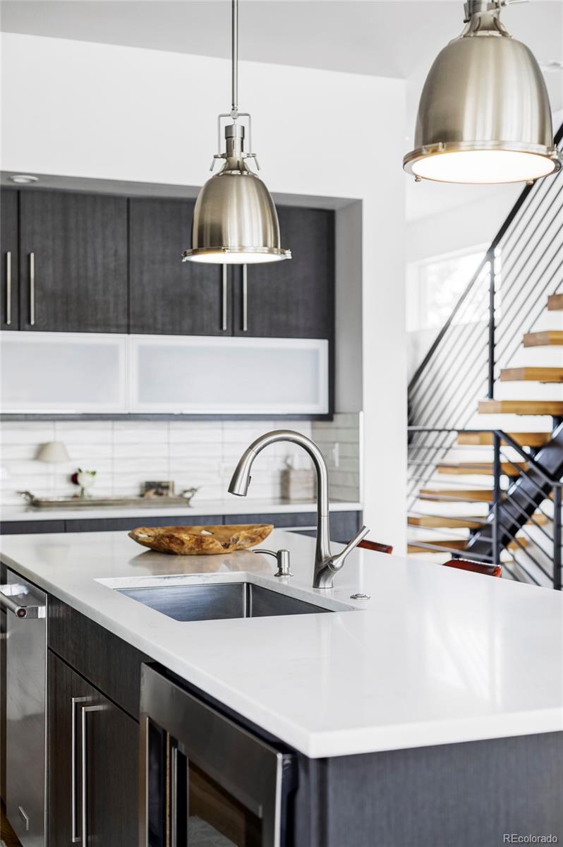 MLS Image #3 for 1834 s sherman street,denver, Colorado
