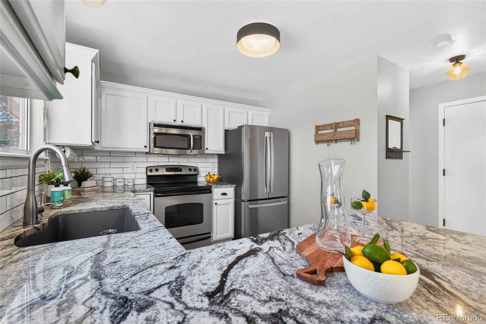 MLS Image #18 for 9600  castle ridge circle,highlands ranch, Colorado