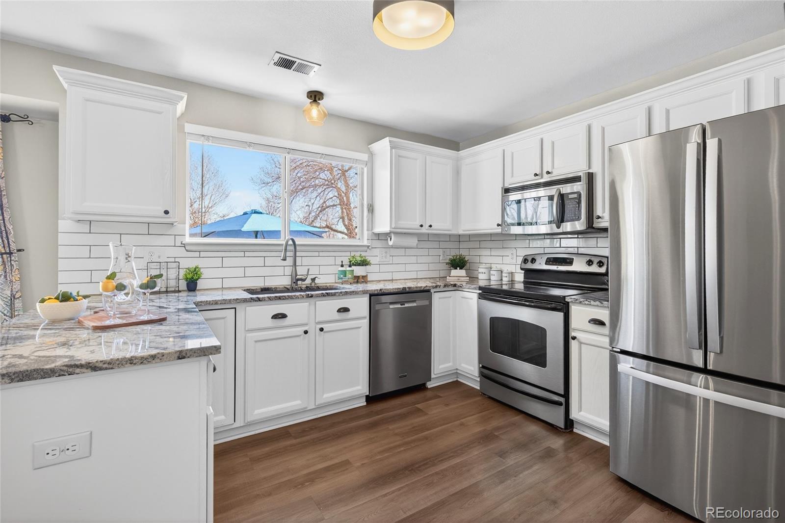 MLS Image #2 for 9600  castle ridge circle,highlands ranch, Colorado