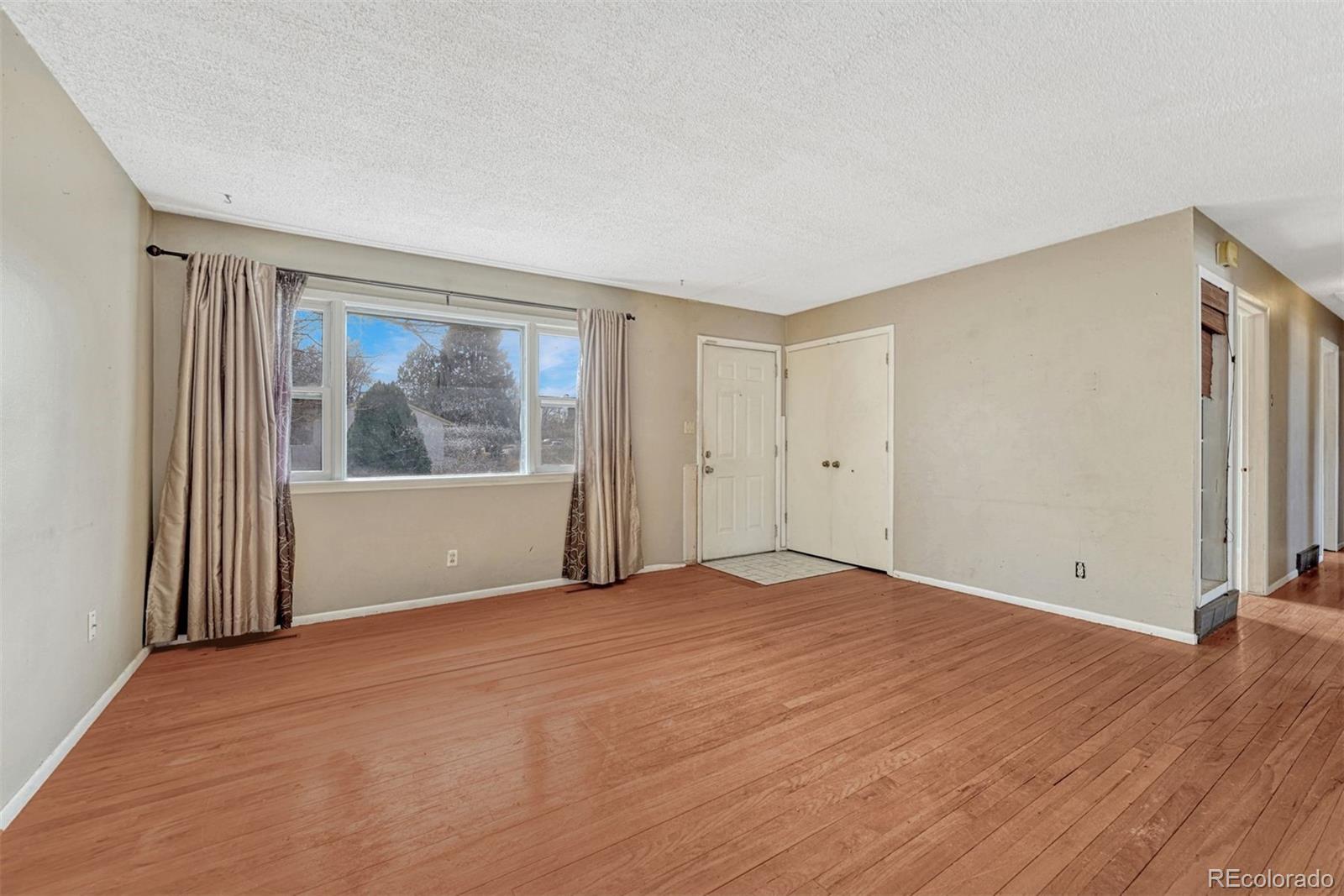 MLS Image #10 for 3122 e la salle street,colorado springs, Colorado