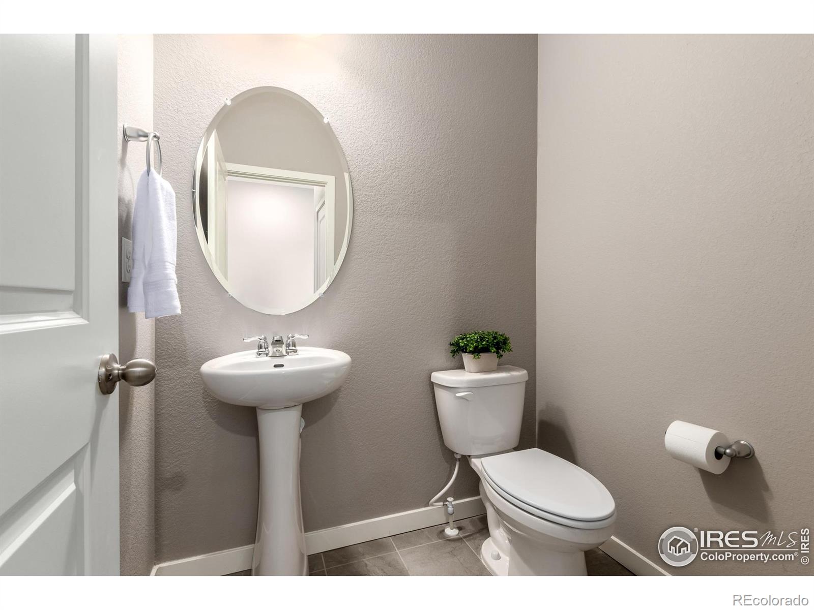 MLS Image #11 for 14802  normande drive,mead, Colorado