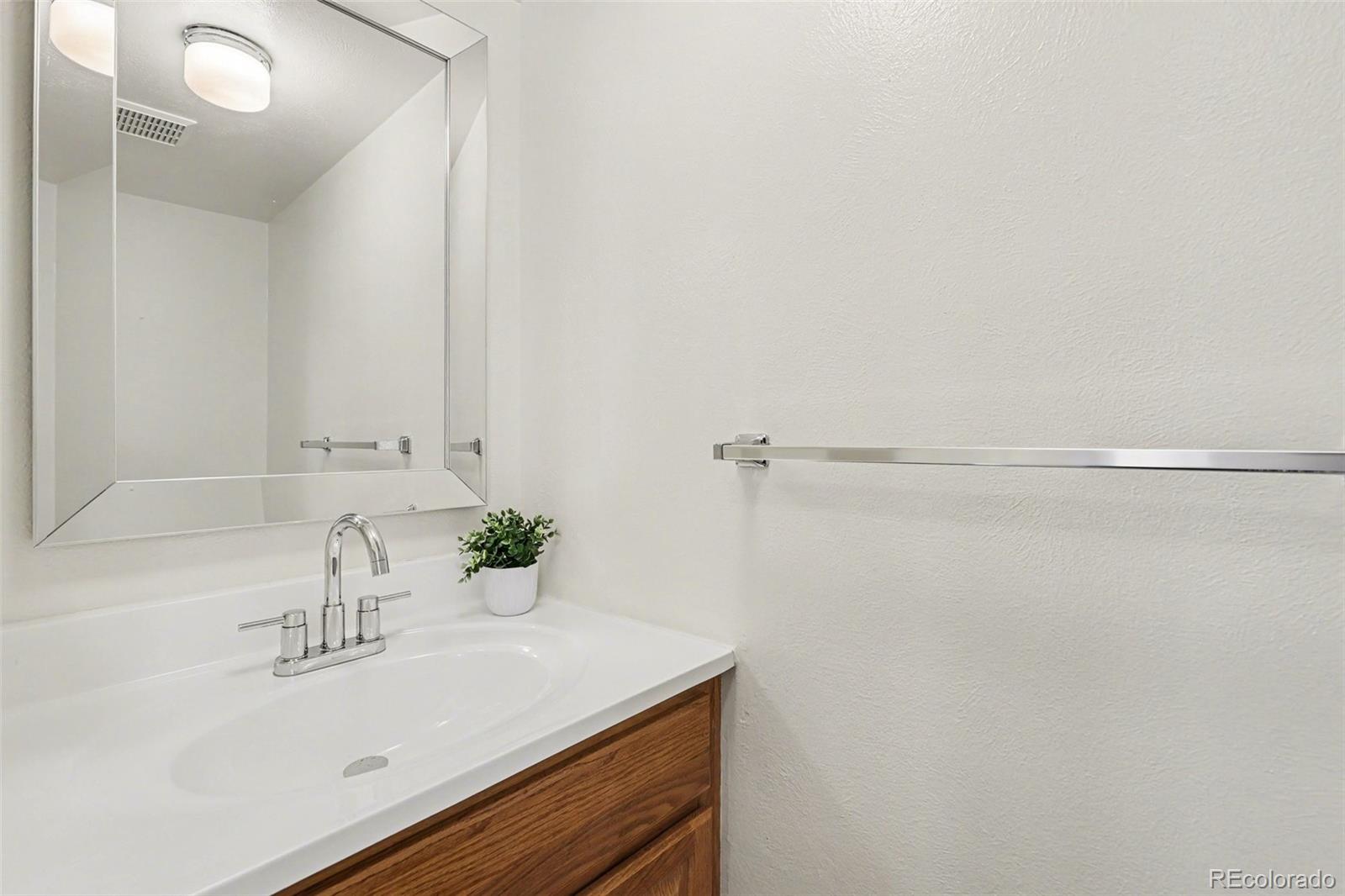 MLS Image #11 for 15922 e rice place b,aurora, Colorado