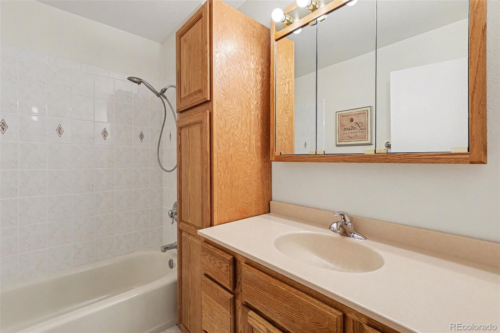 MLS Image #18 for 15922 e rice place b,aurora, Colorado