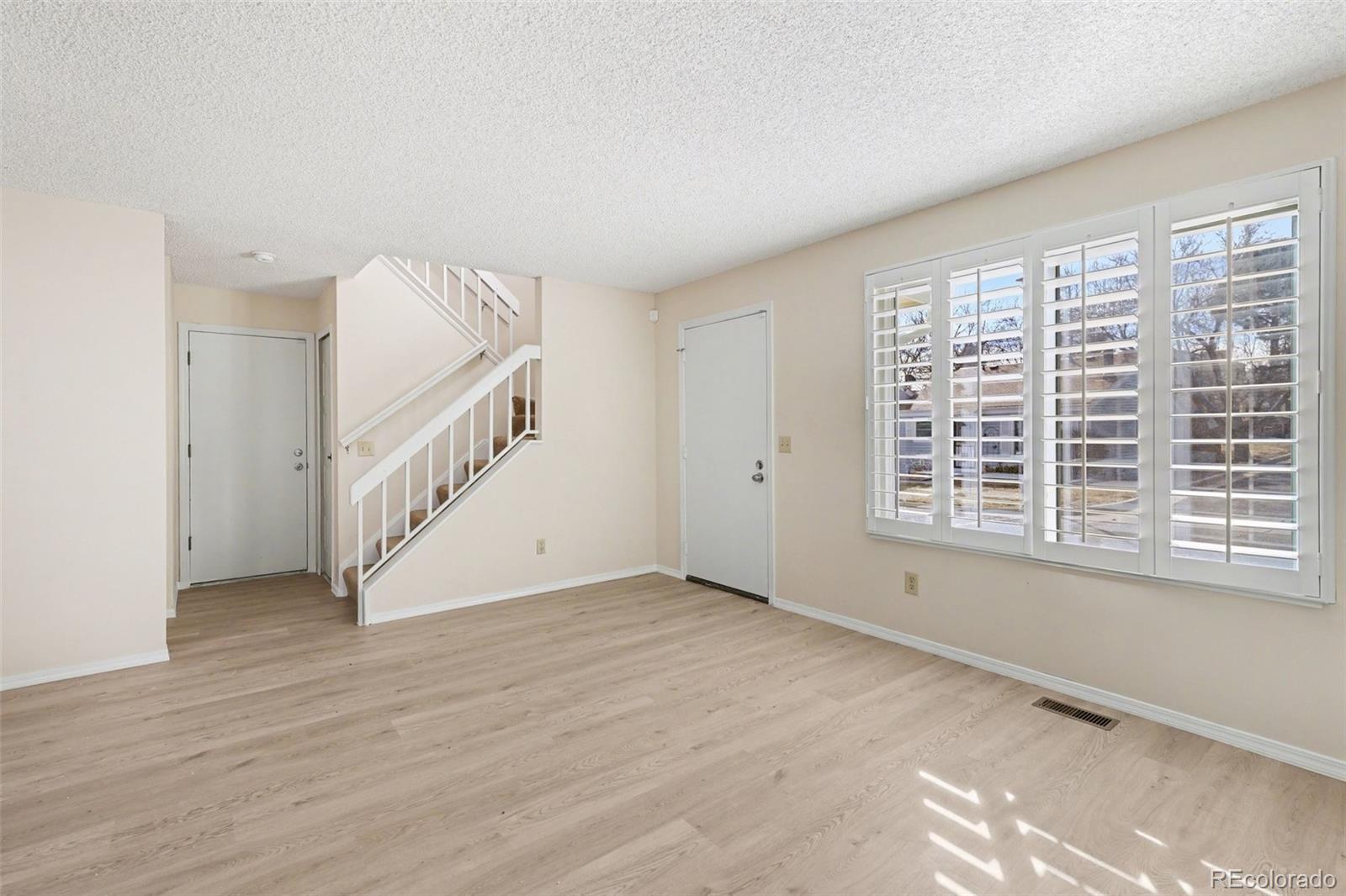 MLS Image #2 for 15922 e rice place b,aurora, Colorado