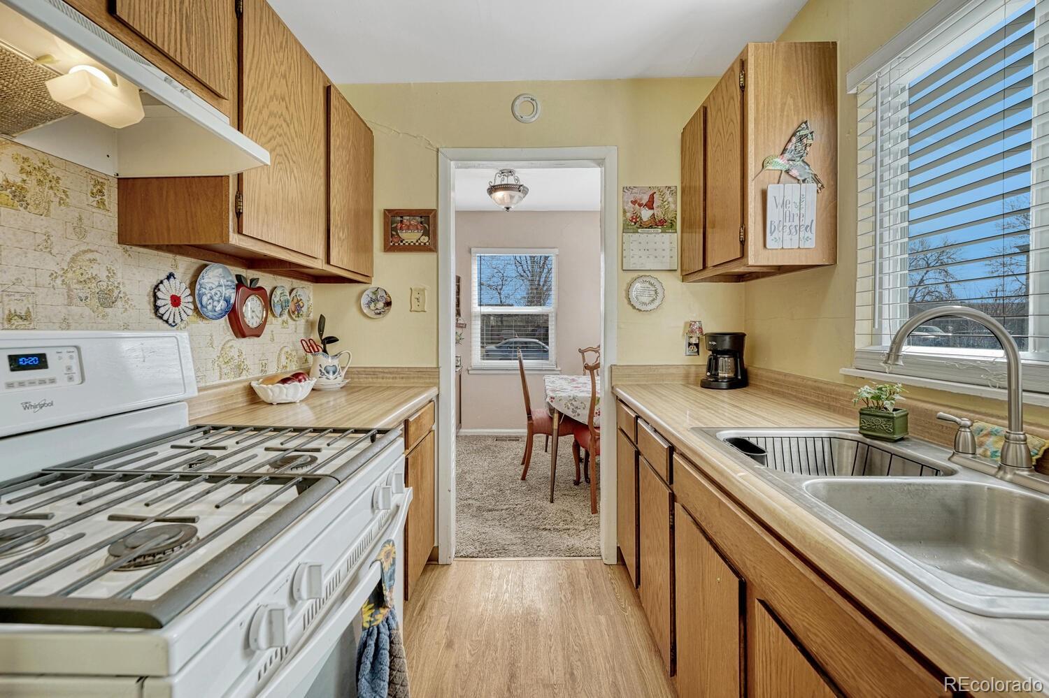 MLS Image #14 for 1935 s hazel court,denver, Colorado