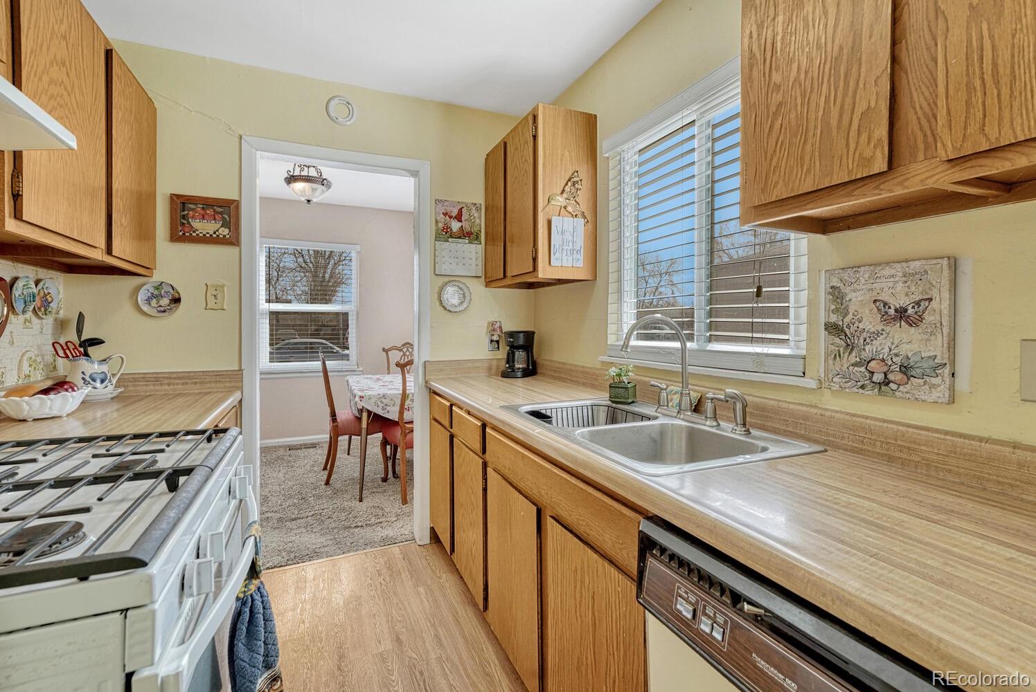 MLS Image #15 for 1935 s hazel court,denver, Colorado