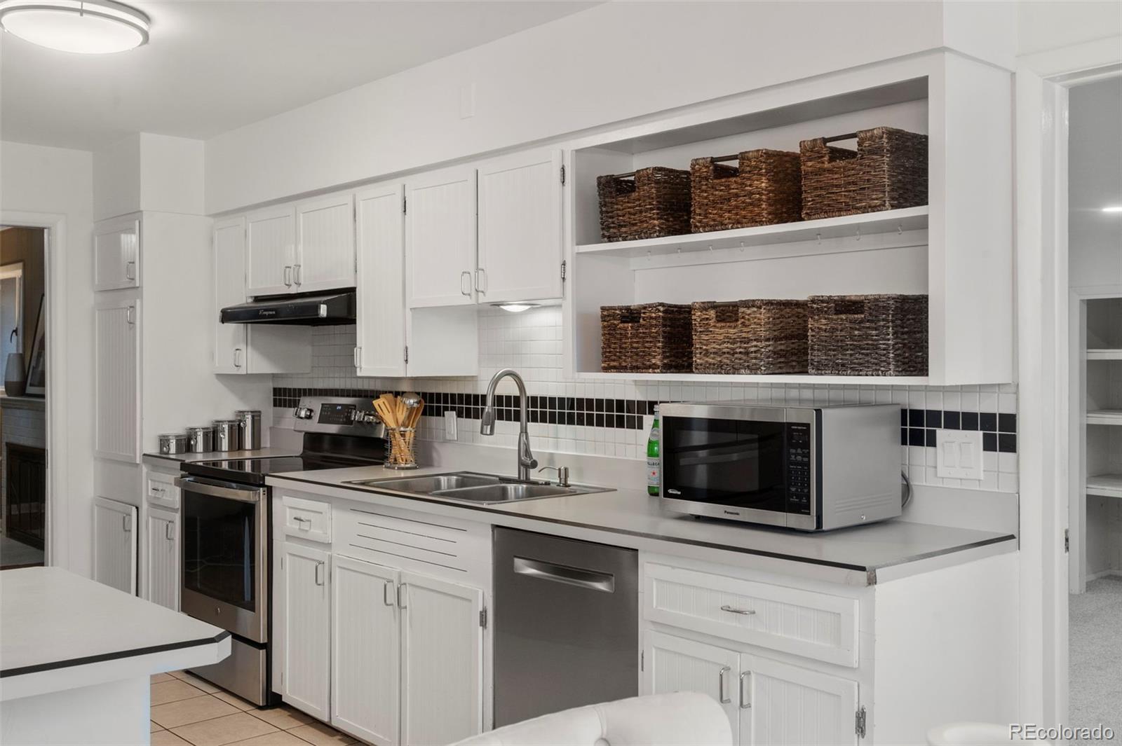 MLS Image #10 for 2892 s race street,denver, Colorado