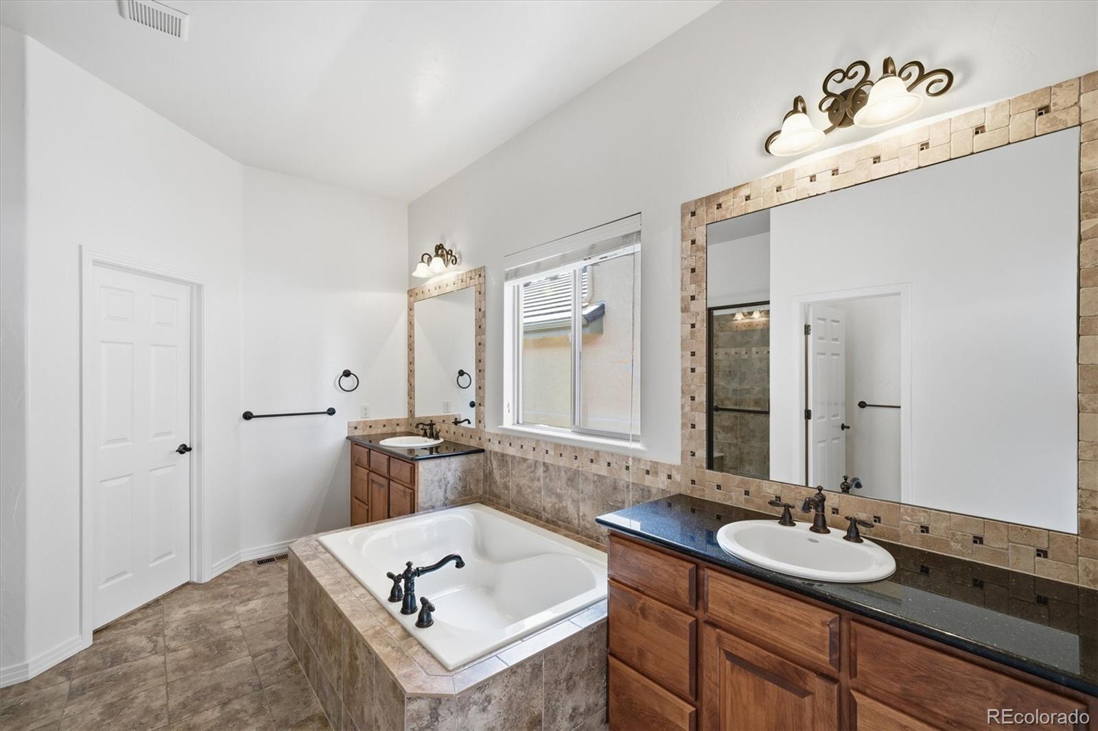 MLS Image #18 for 477  rifle way,broomfield, Colorado