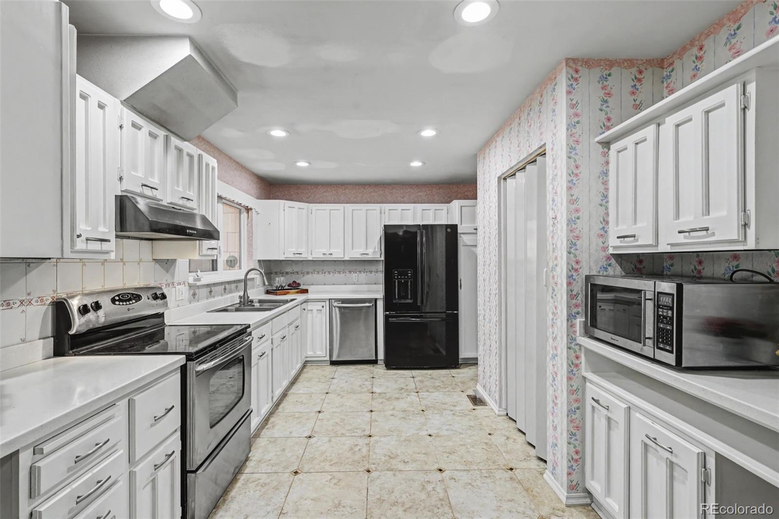 MLS Image #8 for 1040  tari drive,colorado springs, Colorado