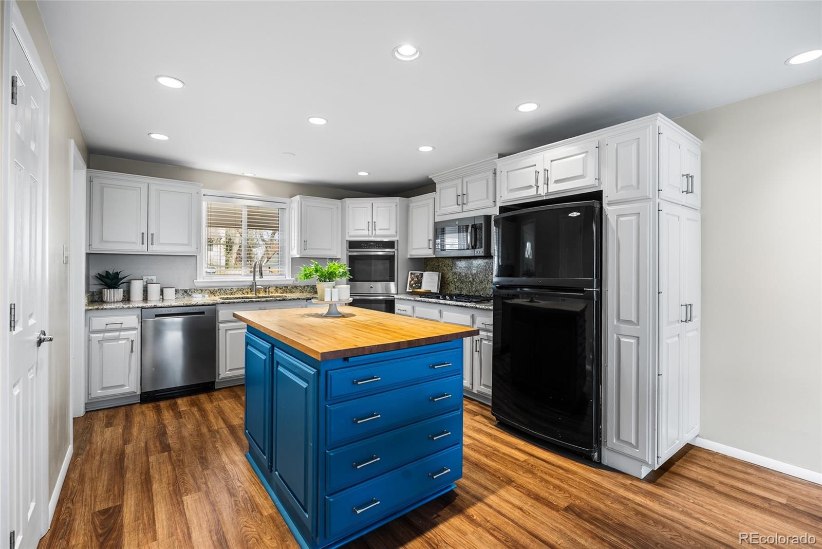 MLS Image #12 for 1975 s kearney way,denver, Colorado