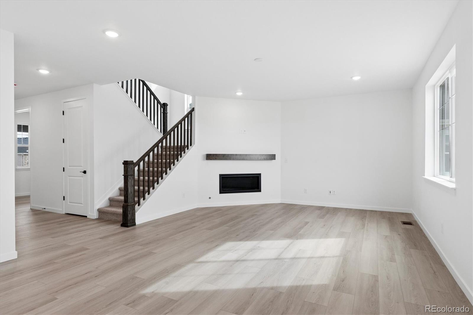 MLS Image #3 for 790  lawson drive,elizabeth, Colorado