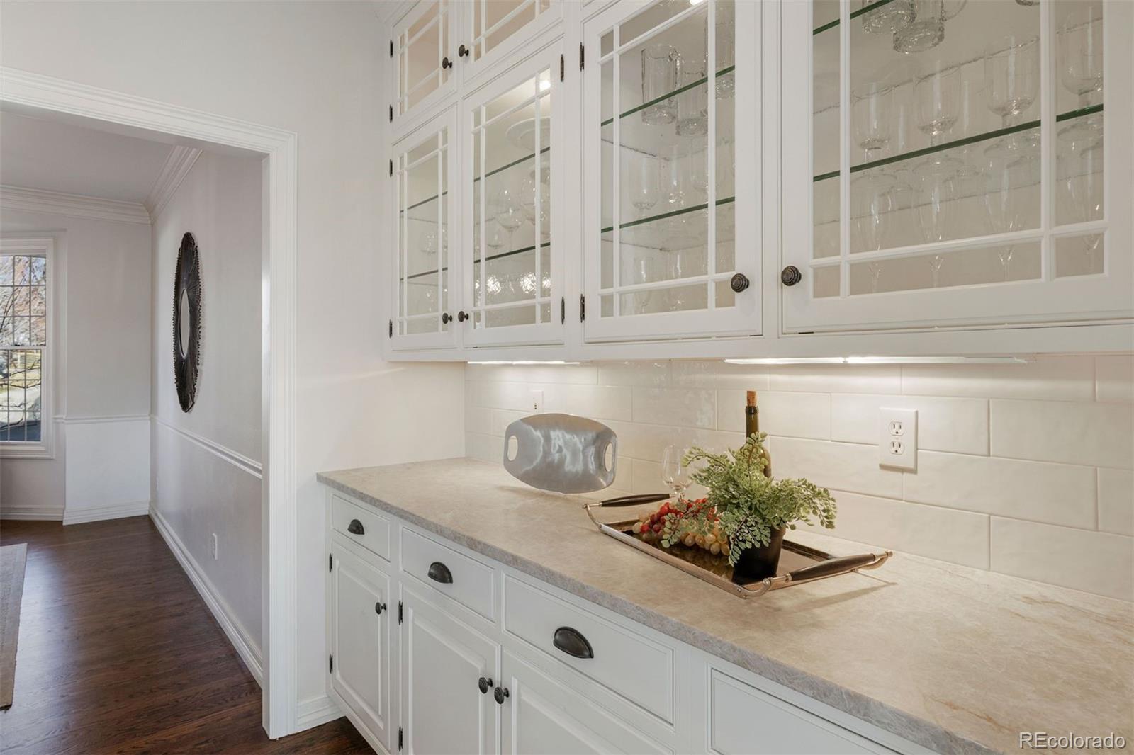 MLS Image #16 for 7233 s niagara circle,centennial, Colorado