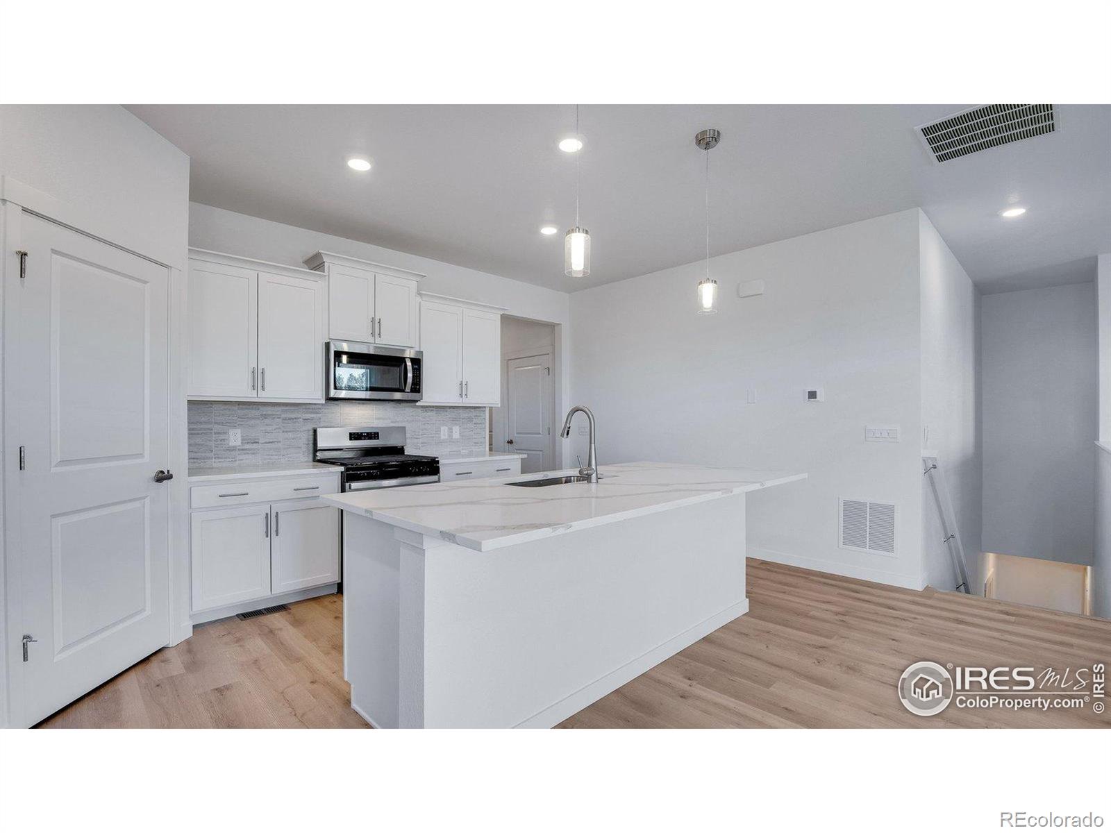 MLS Image #4 for 1450  sunrise hill drive,berthoud, Colorado