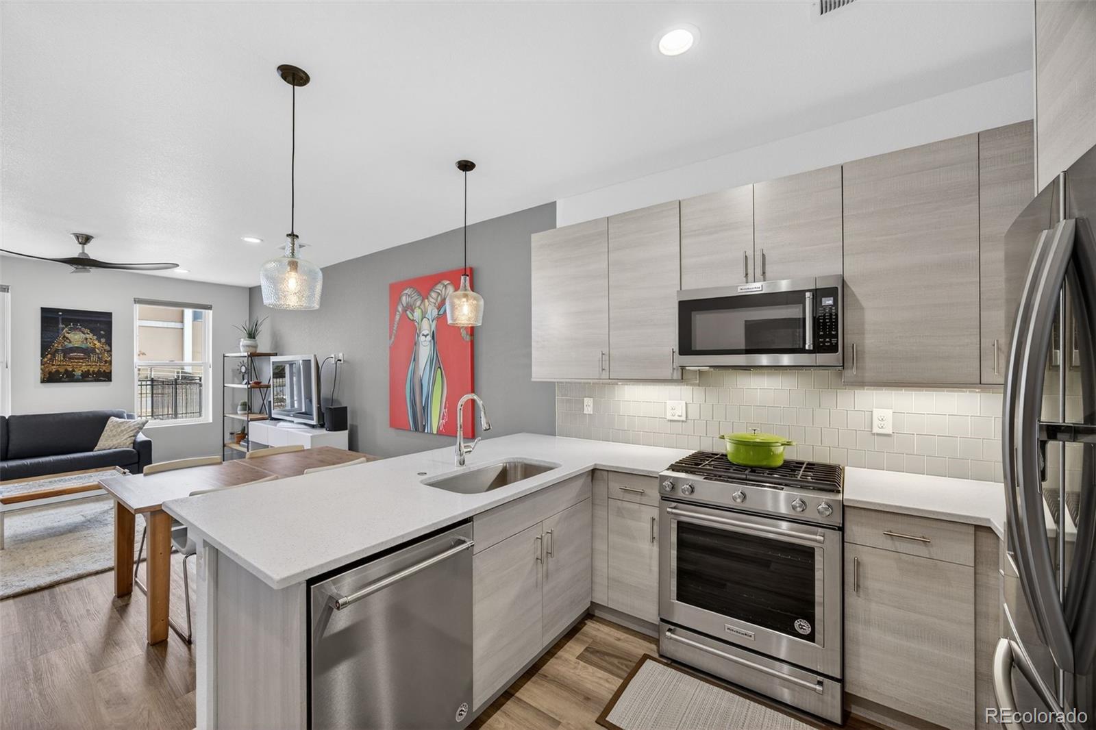 MLS Image #12 for 2411  california street,denver, Colorado