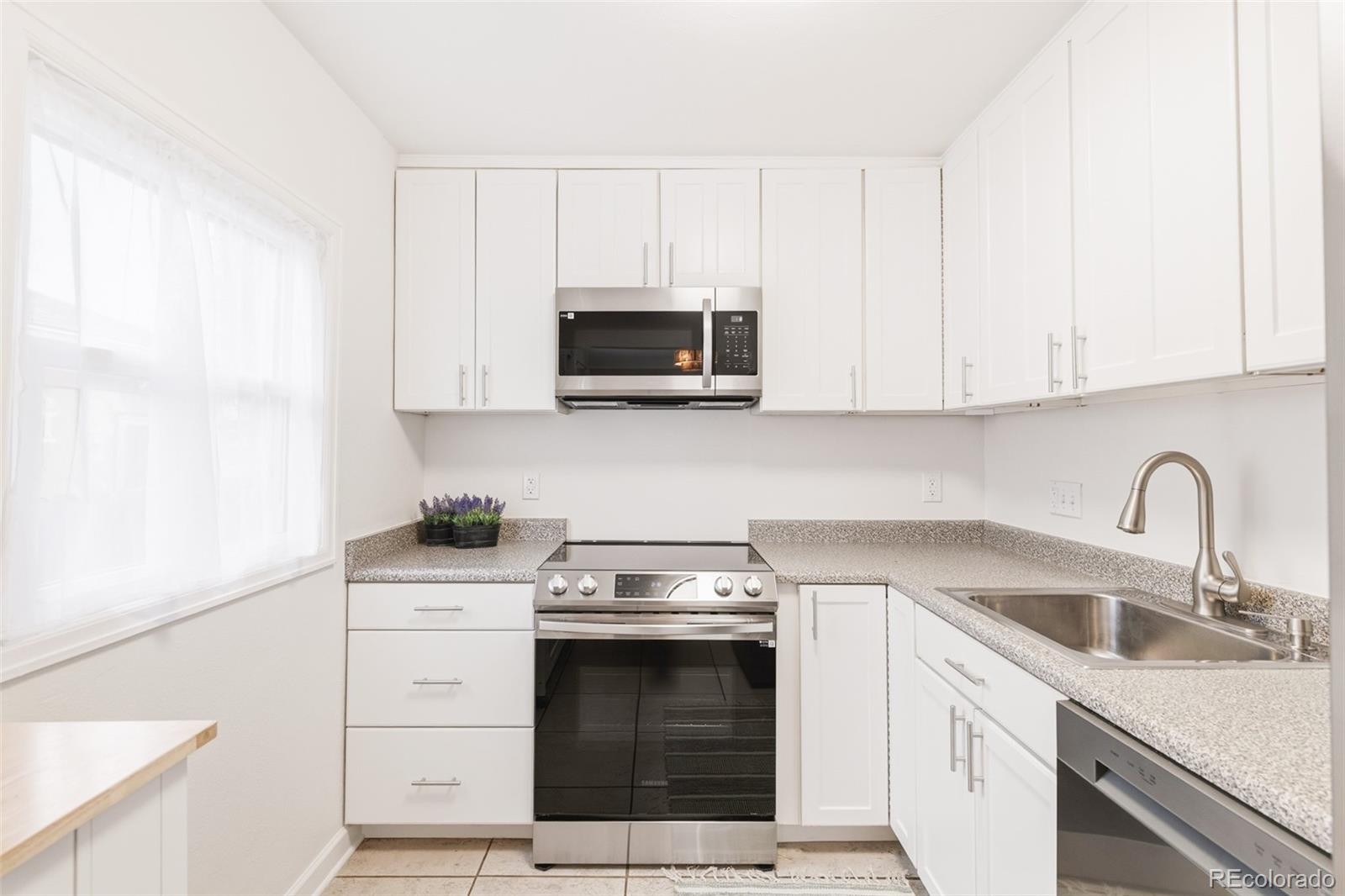 MLS Image #12 for 1164  roslyn street,denver, Colorado