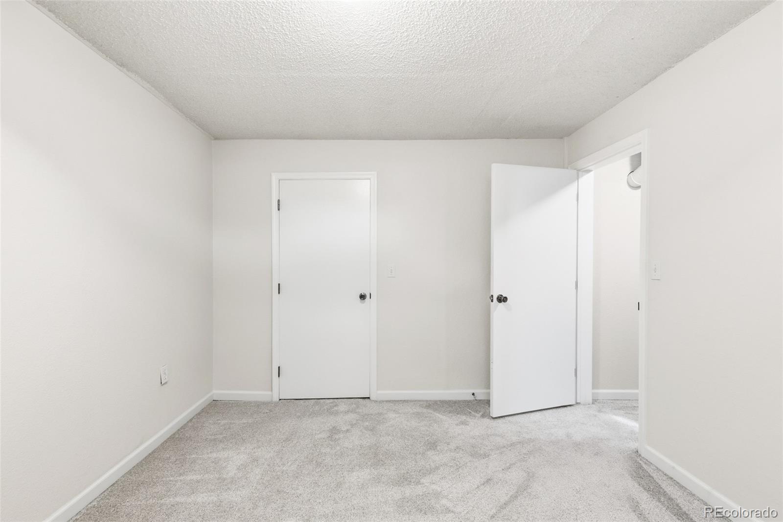 MLS Image #24 for 1164  roslyn street,denver, Colorado