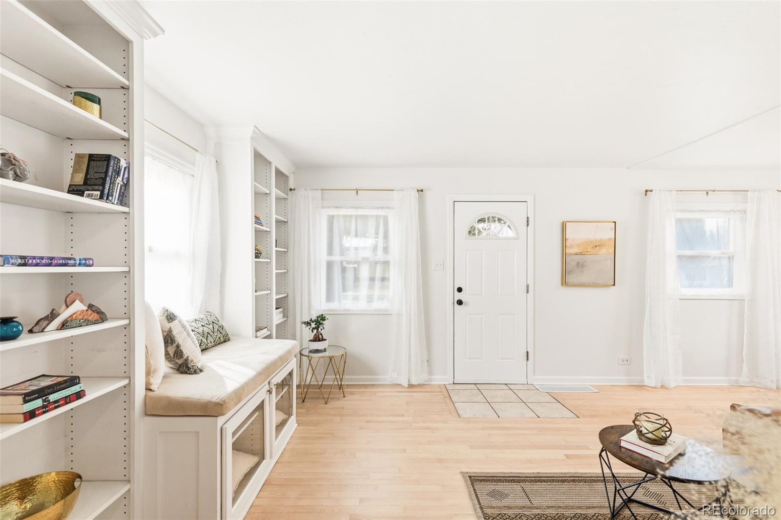 MLS Image #4 for 1164  roslyn street,denver, Colorado