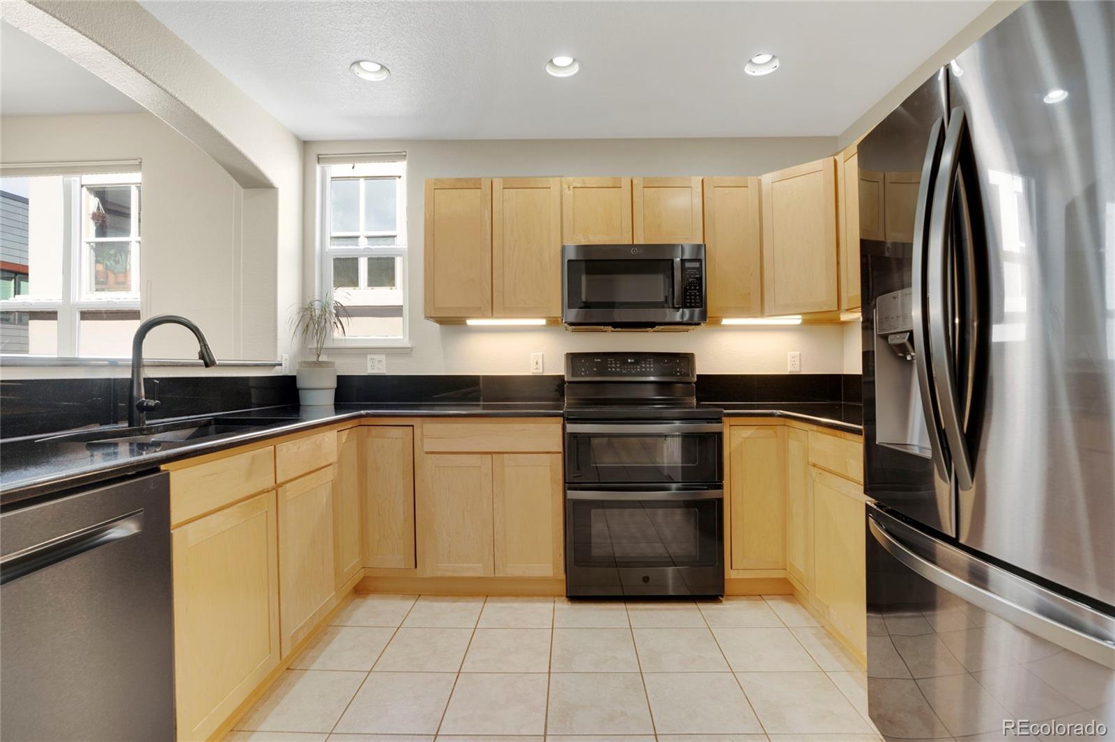 MLS Image #12 for 1747 n pearl street 305,denver, Colorado